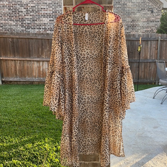 L Love Sweaters - Sheer Cheetah Print Long Kimono-Size Large